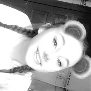 Meet your Posher, Allie